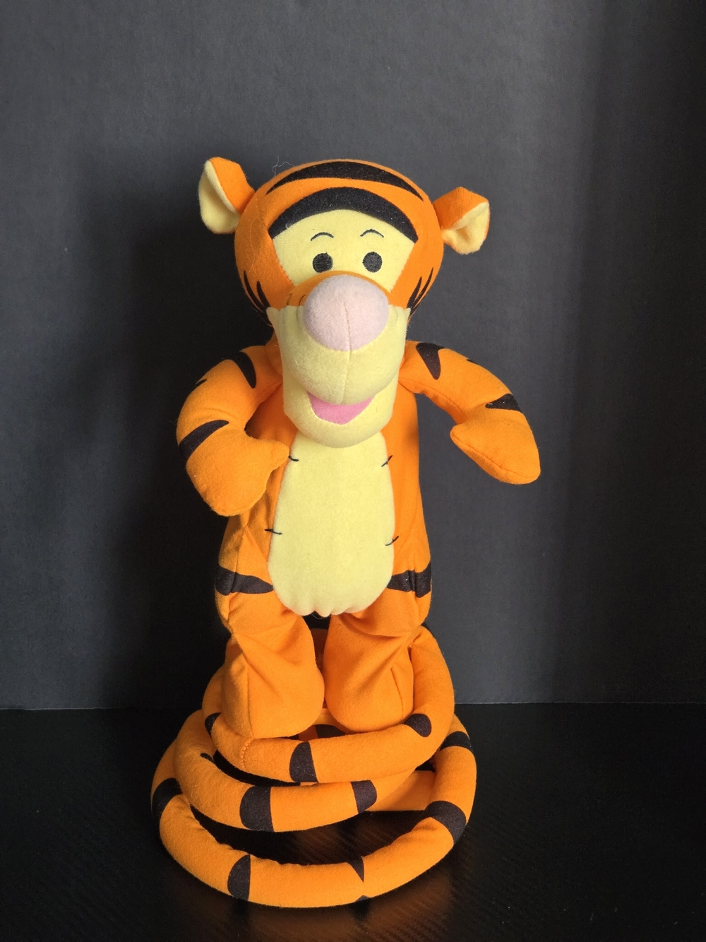 Tigger Disney VTG Fisher-Price 2005 Turbo Tail Bounces/Sings/Talks & Works